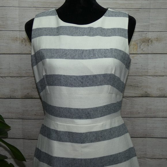 Saint Tropez Dress Womens Dress Size 4 White / Blue Strips - Picture 1 of 7